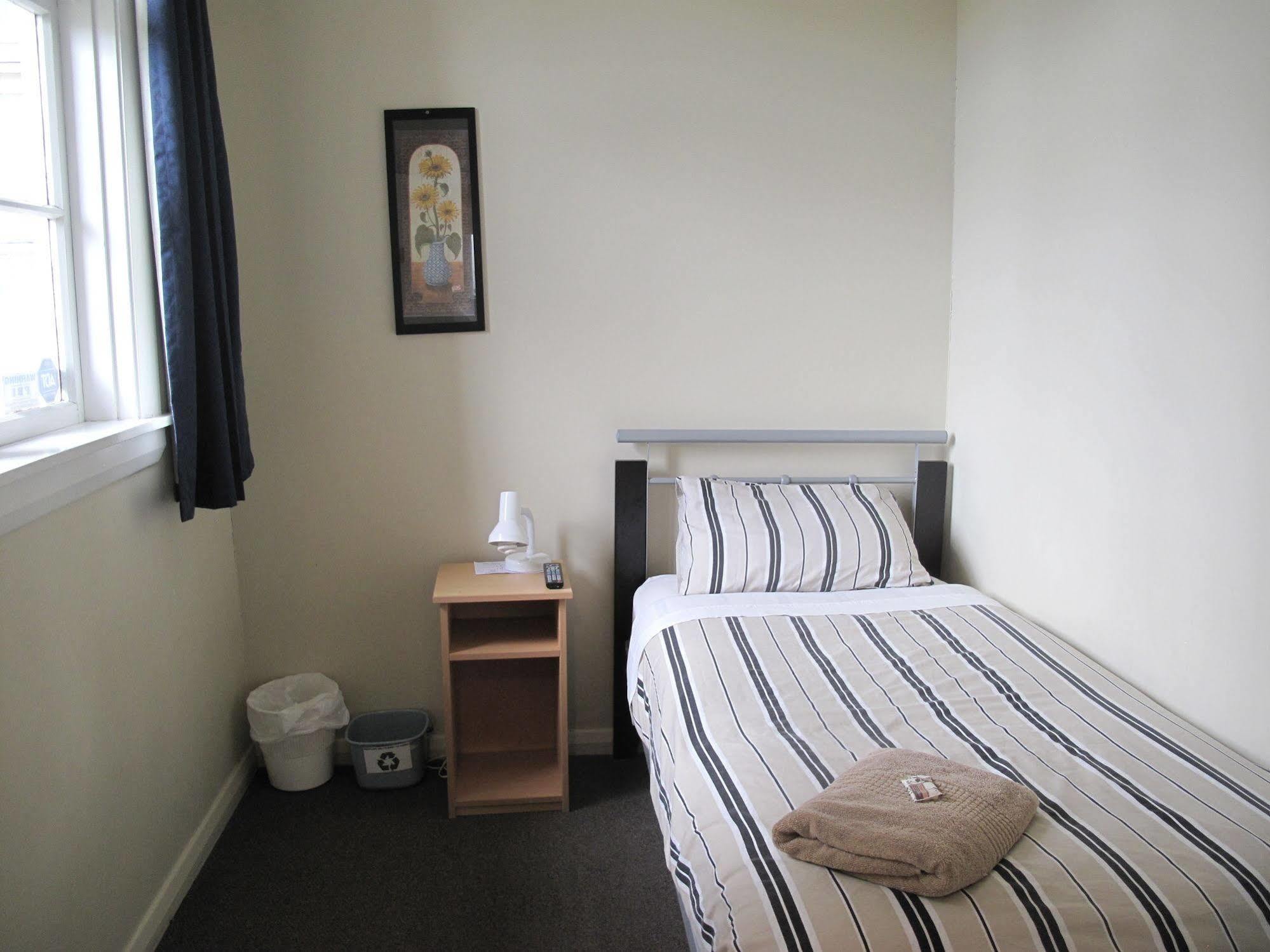 Dorset House Backpackers Hostel Christchurch Bagian luar foto