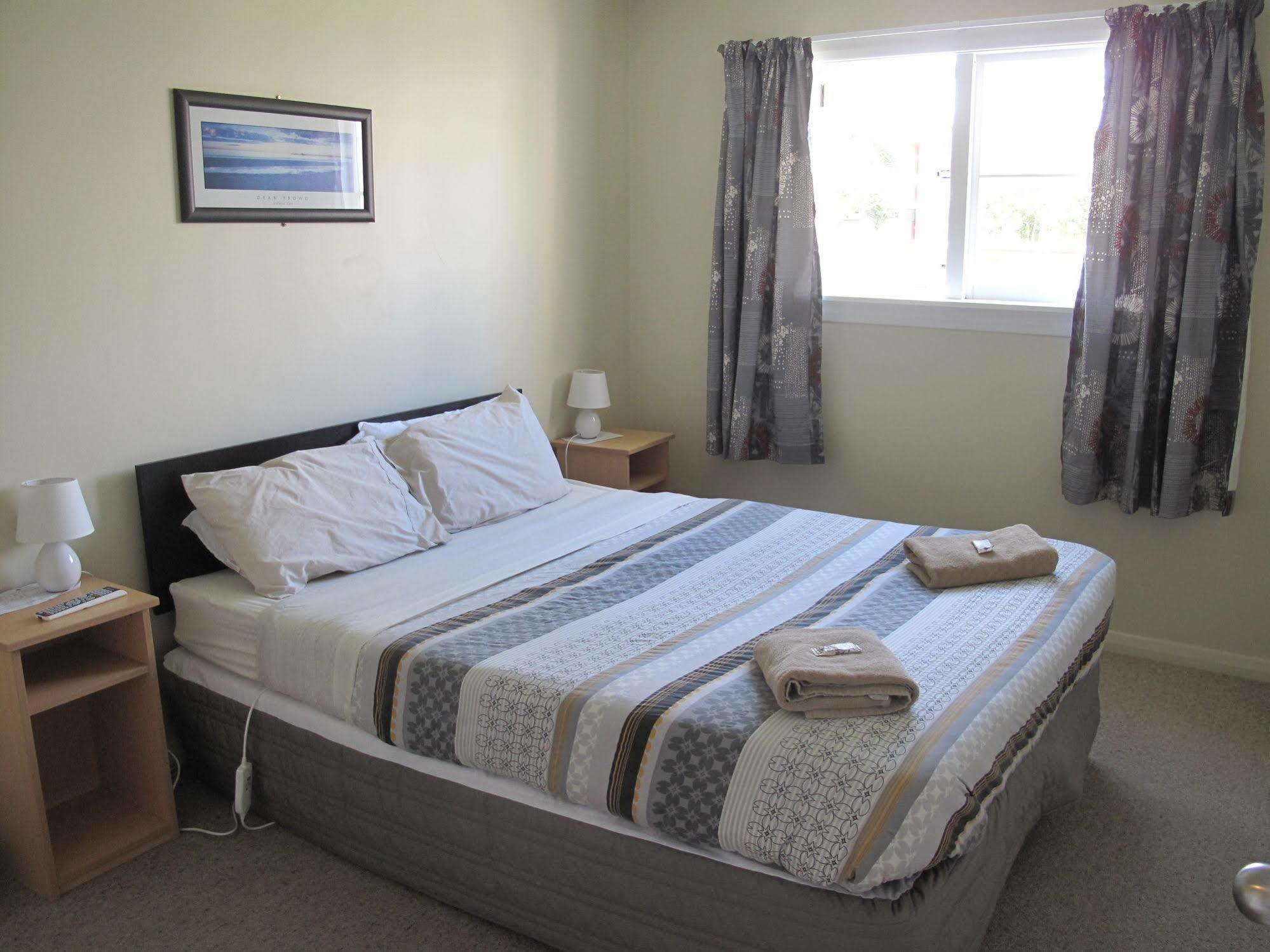 Dorset House Backpackers Hostel Christchurch Bagian luar foto